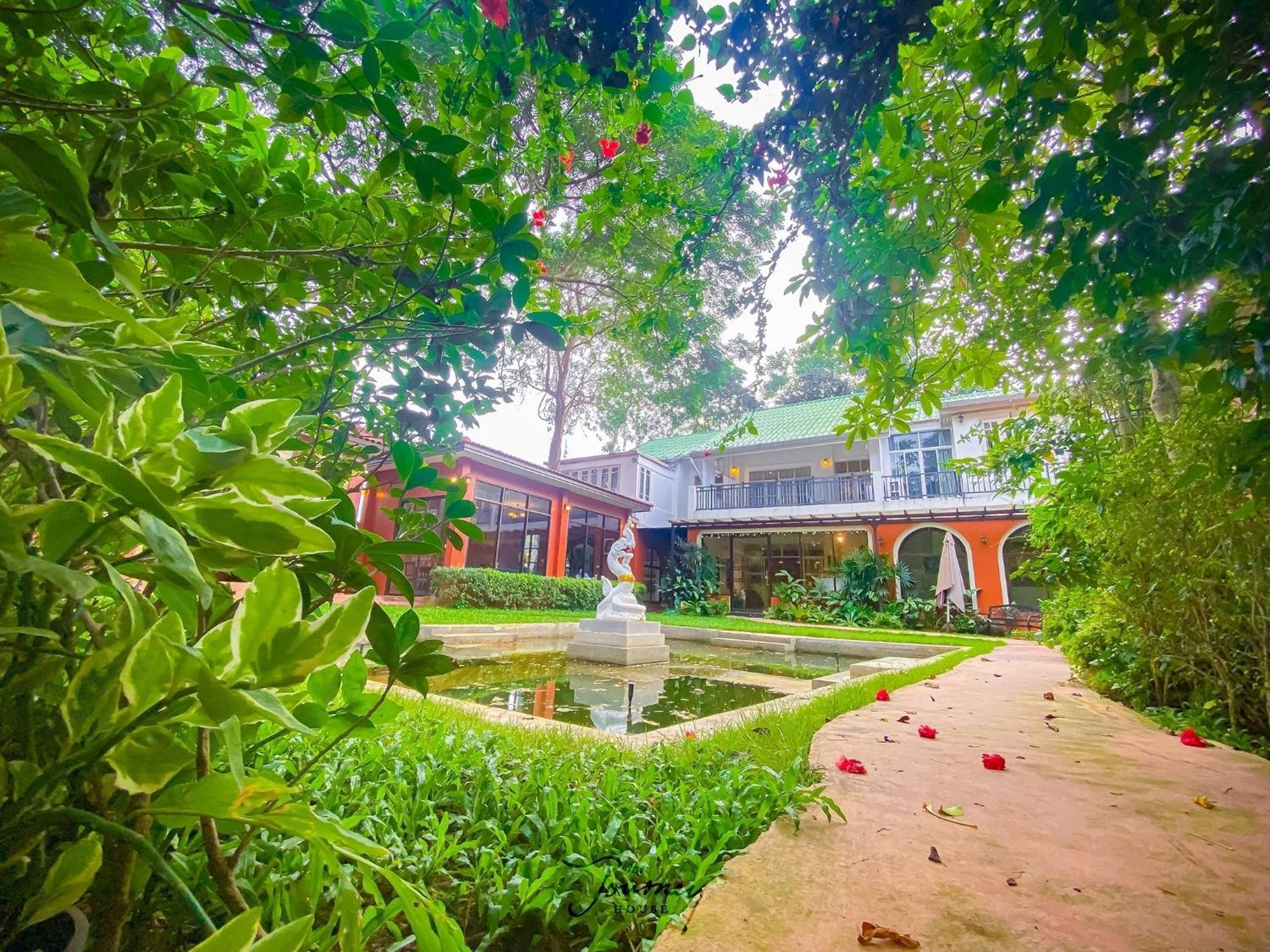 The Journey House Lifestyle Boutique Hotel Kanchanaburi Luaran gambar
